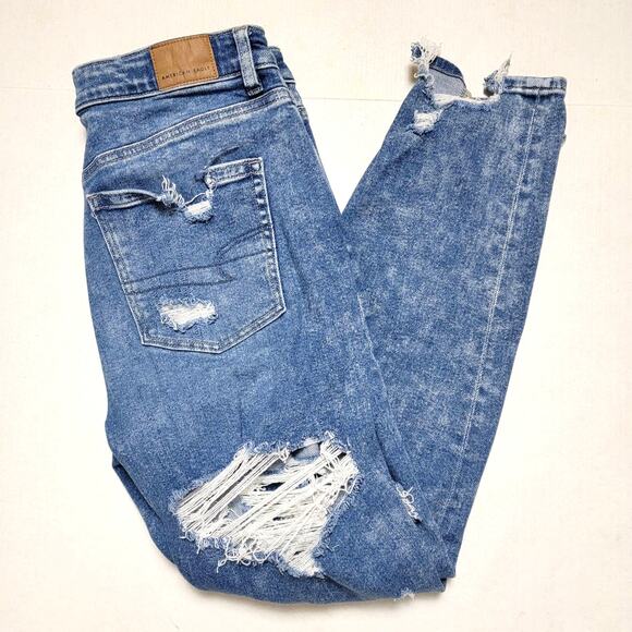 American Eagle Outfitters Denim - American Eagle Super Distressed Mom Jeans SZ 6